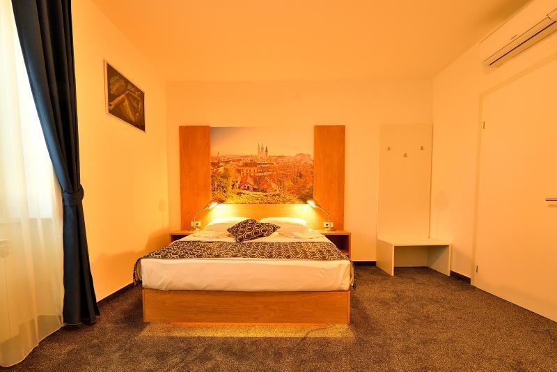 Orient 3* Záhřeb